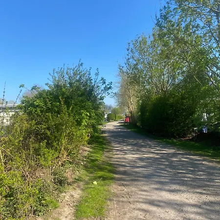 Wohnwagen Auf Dem Wulfenerhals Ca 150m Bis Zum Fehmarn