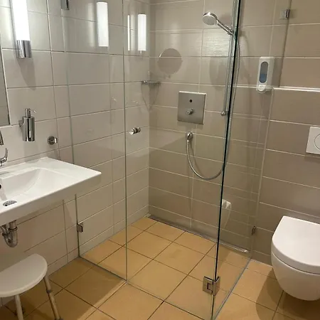 Kemping Wohnwagen Auf Dem Wulfenerhals Ca 150m Bis Zum Fehmarn