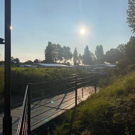 Wohnwagen Auf Dem Wulfenerhals Ca 150m Bis Zum Kemping