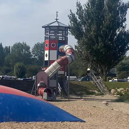 Wohnwagen Auf Dem Wulfenerhals Ca 150m Bis Zum Fehmarn