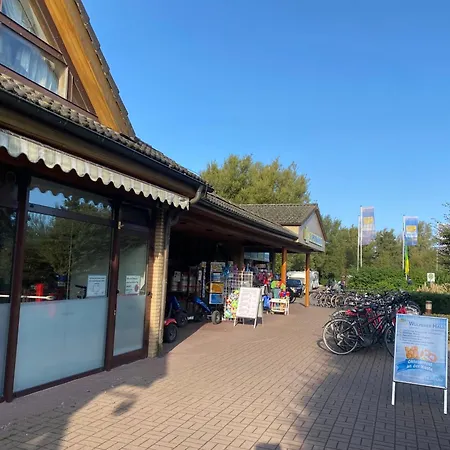 Strandnaher Privat Wohnwagen Auf Fehmarn *