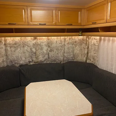 Wohnwagen Auf Dem Wulfenerhals Ca 150m Bis Zum Kemping Fehmarn