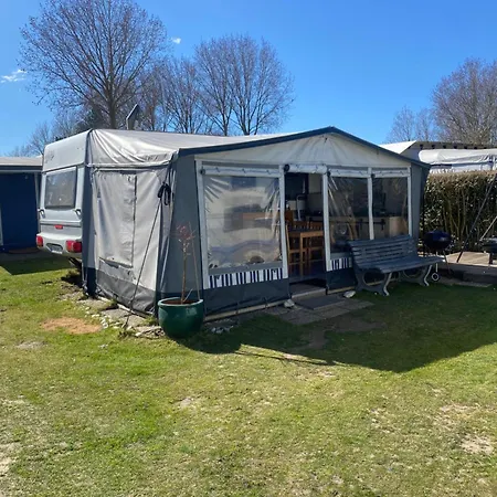 Wohnwagen Auf Dem Wulfenerhals Ca 150m Bis Zum Kemping Fehmarn