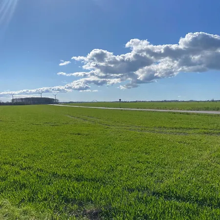 Kemping Wohnwagen Auf Dem Wulfenerhals Ca 150m Bis Zum Fehmarn