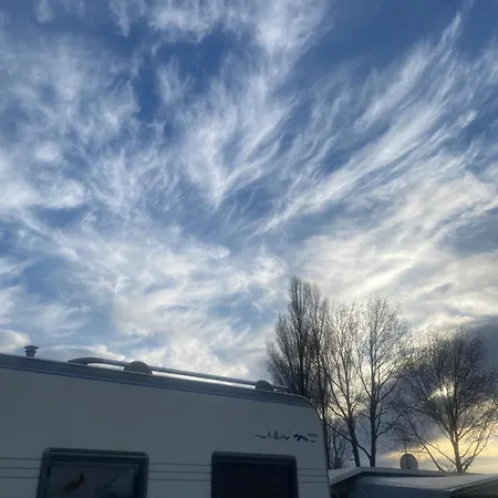 Wohnwagen Auf Dem Wulfenerhals Ca 150m Bis Zum Kemping Fehmarn