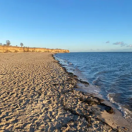 Strandnaher Privat Wohnwagen Auf Fehmarn Kemp