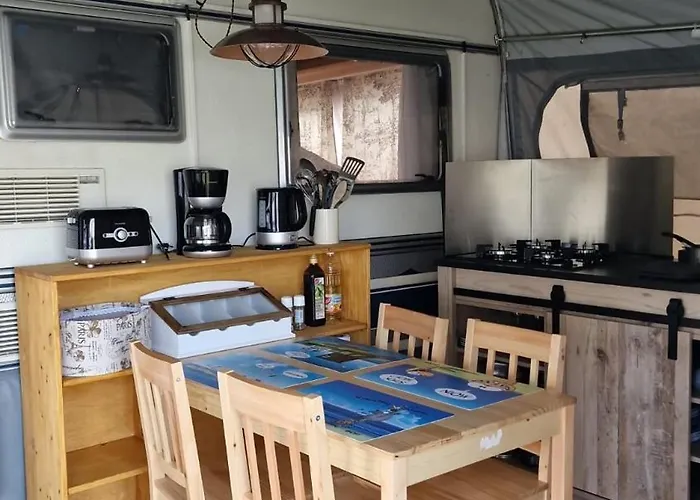 Wohnwagen Auf Dem Wulfenerhals Ca 150m Bis Zum * Fehmarn