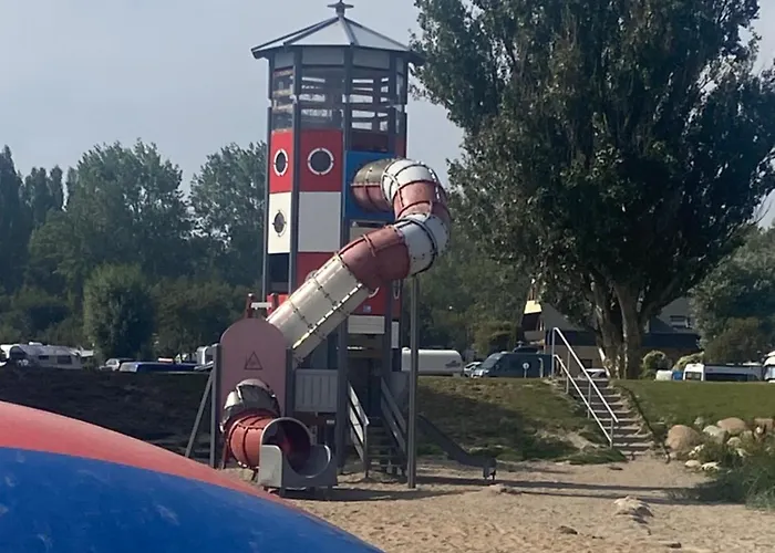 Wohnwagen Auf Dem Wulfenerhals Ca 150m Bis Zum Fehmarn