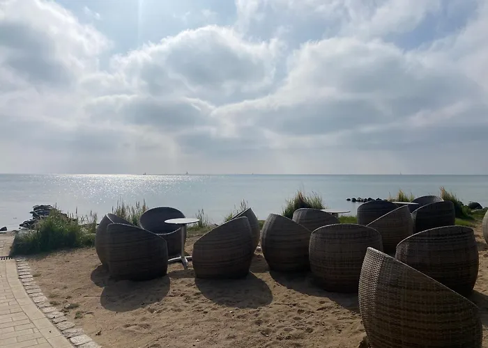 Wohnwagen Auf Dem Wulfenerhals Ca 150m Bis Zum Fehmarn